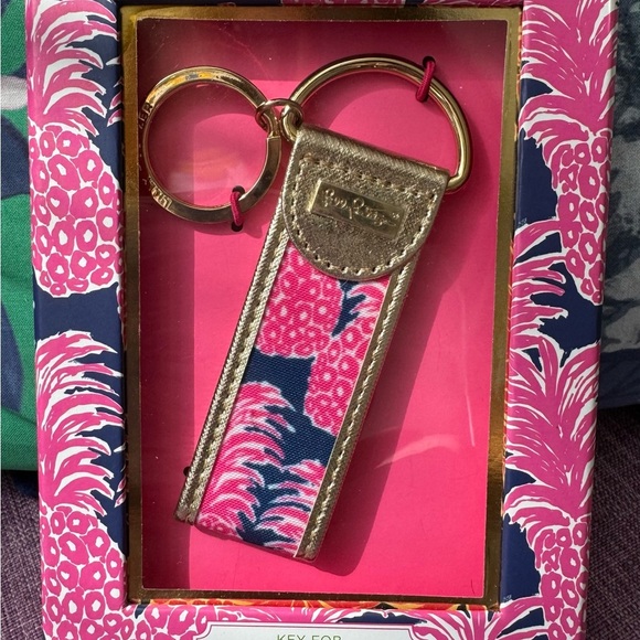 Lilly Pulitzer Accessories - Lilly Pulitzer Gold and Pink Pineapple Key Holder